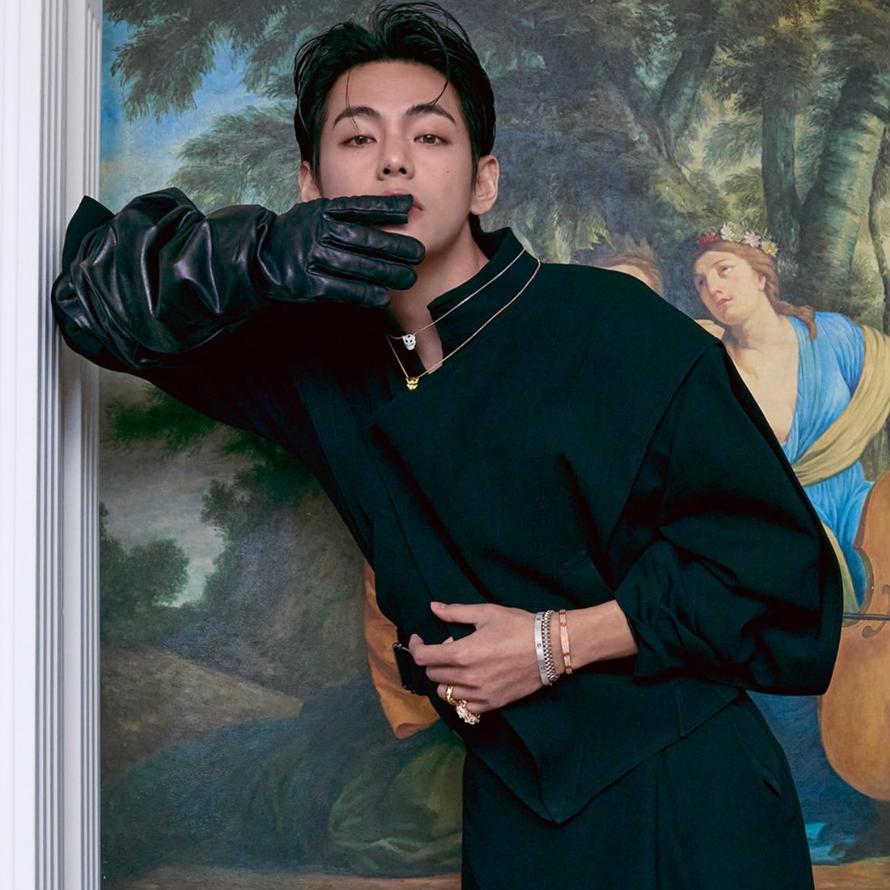 뷔 (방탄소년단)의 최신 사진