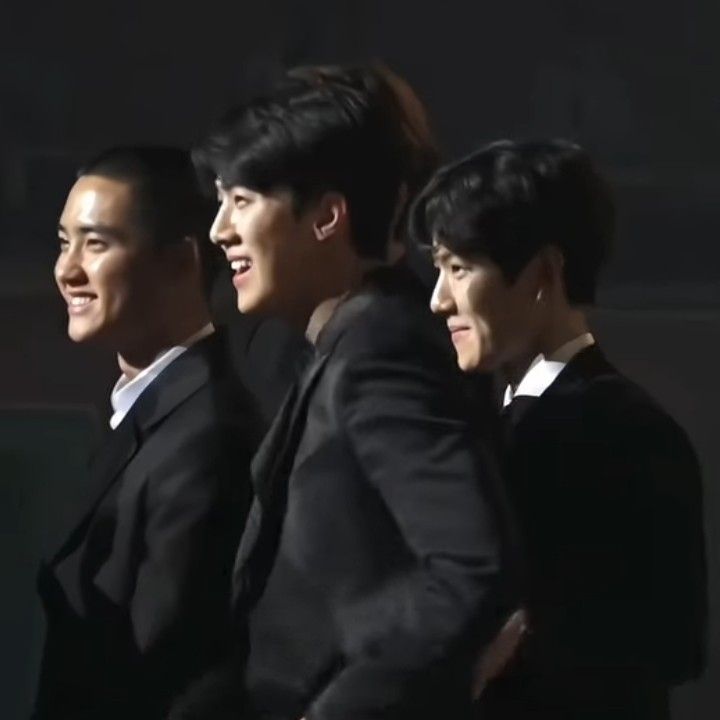 EXO 최근 활동샷