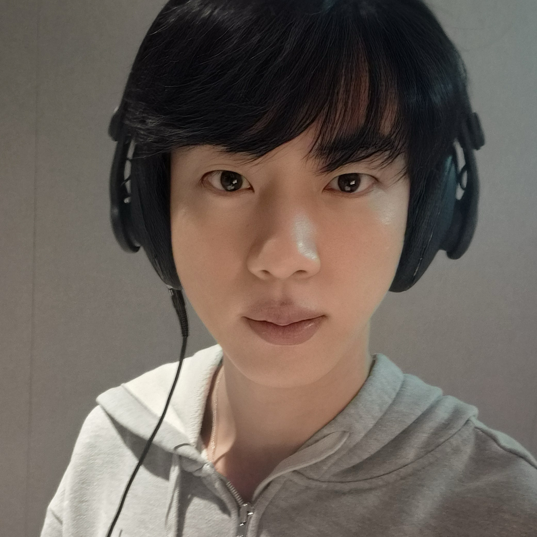 Behind-the-scenes cut of Jin (BTS)