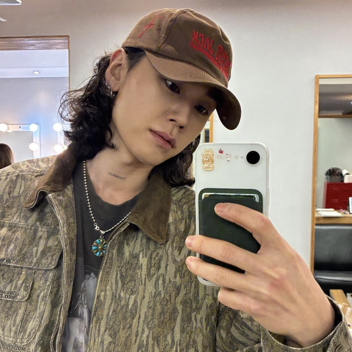 A moment captured by Jung Ilhoon's fan