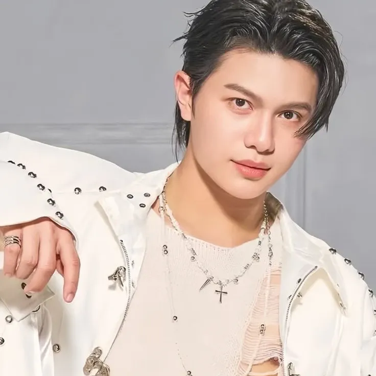 Behind-the-scenes cut of William (LYKN)