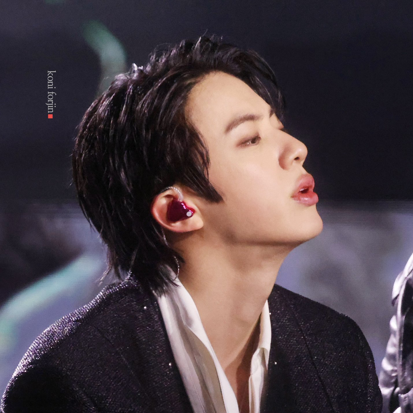 진 (방탄소년단)의 비하인드 컷