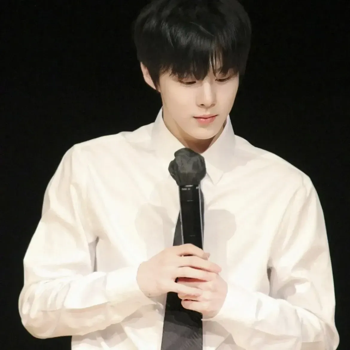 Recent activity shot of Kim Wooseok