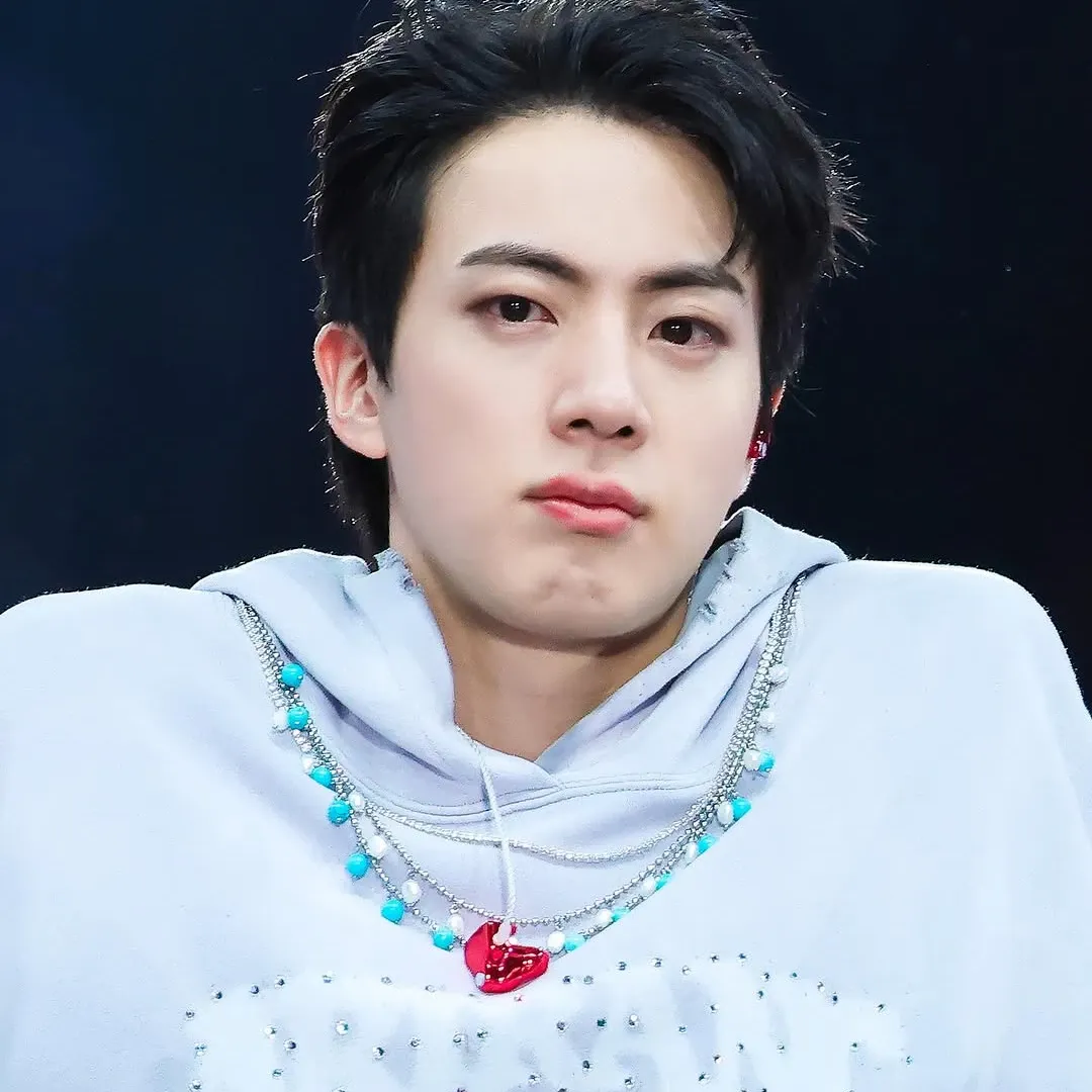 Potret di balik layar Jin (BTS)