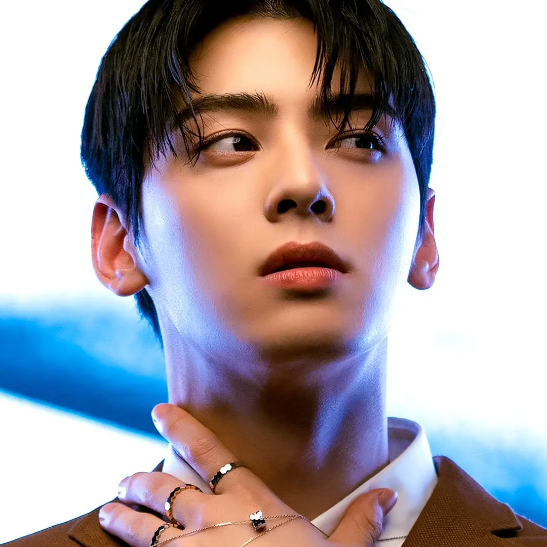 Latest photo of Eunwoo (ASTRO)