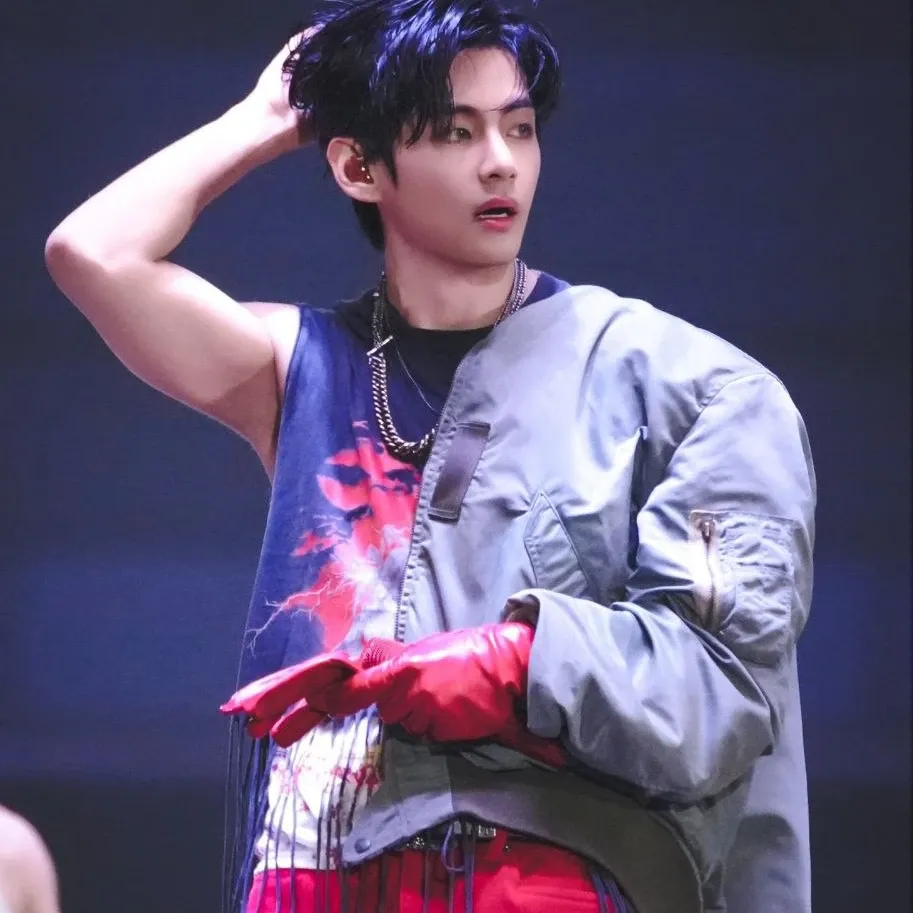 Momen yang diabadikan oleh penggemar V (BTS)