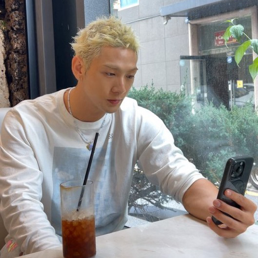 백호 최근 활동샷