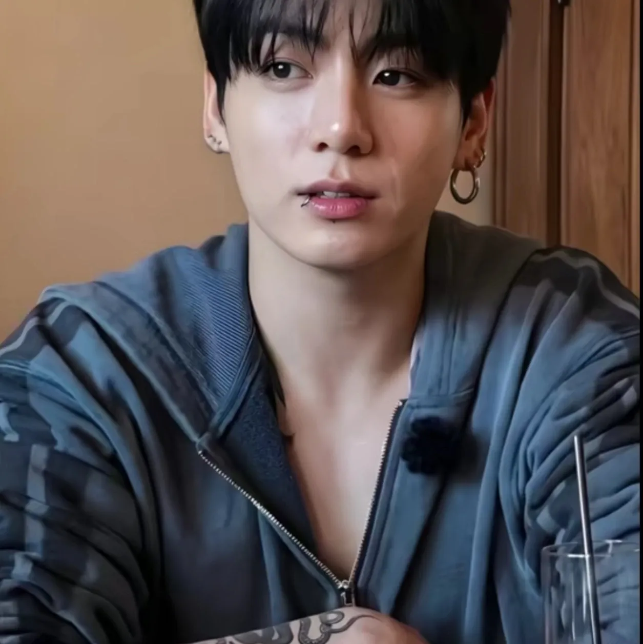 정국 (방탄소년단)의 비하인드 컷