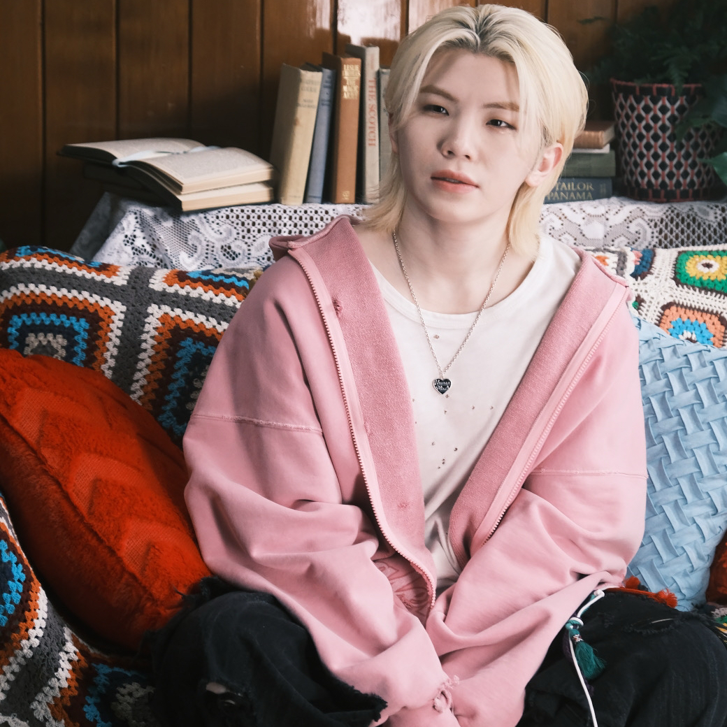 A moment captured by Woozi (SEVENTEEN)'s fan