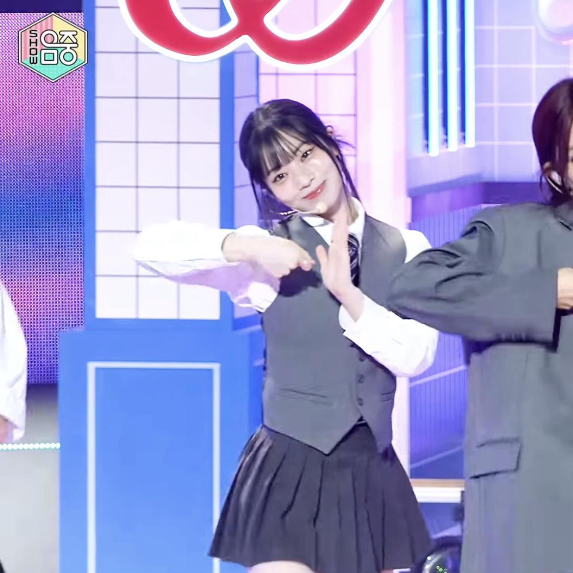 다현 (TWICE)의 비하인드 컷