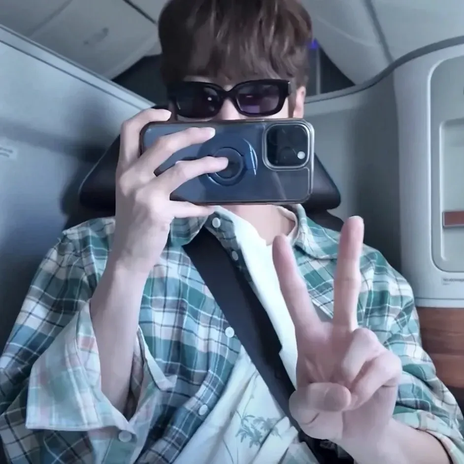 ドヨン (NCT 127)の最近の活動写真