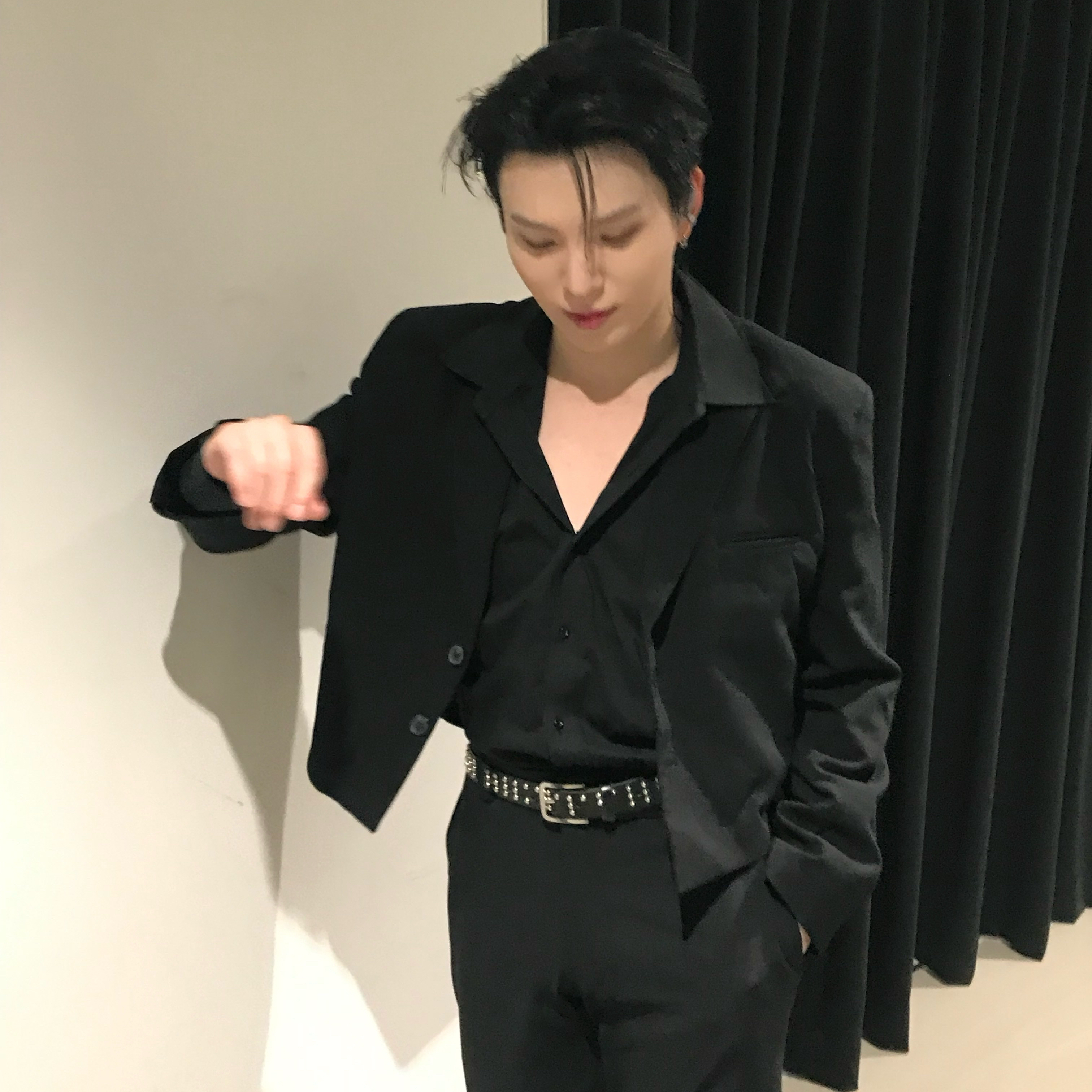 Behind-the-scenes cut of HEECHAN (DKB)