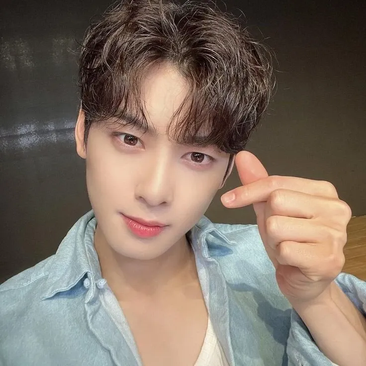 Behind-the-scenes cut of Eunwoo (ASTRO)