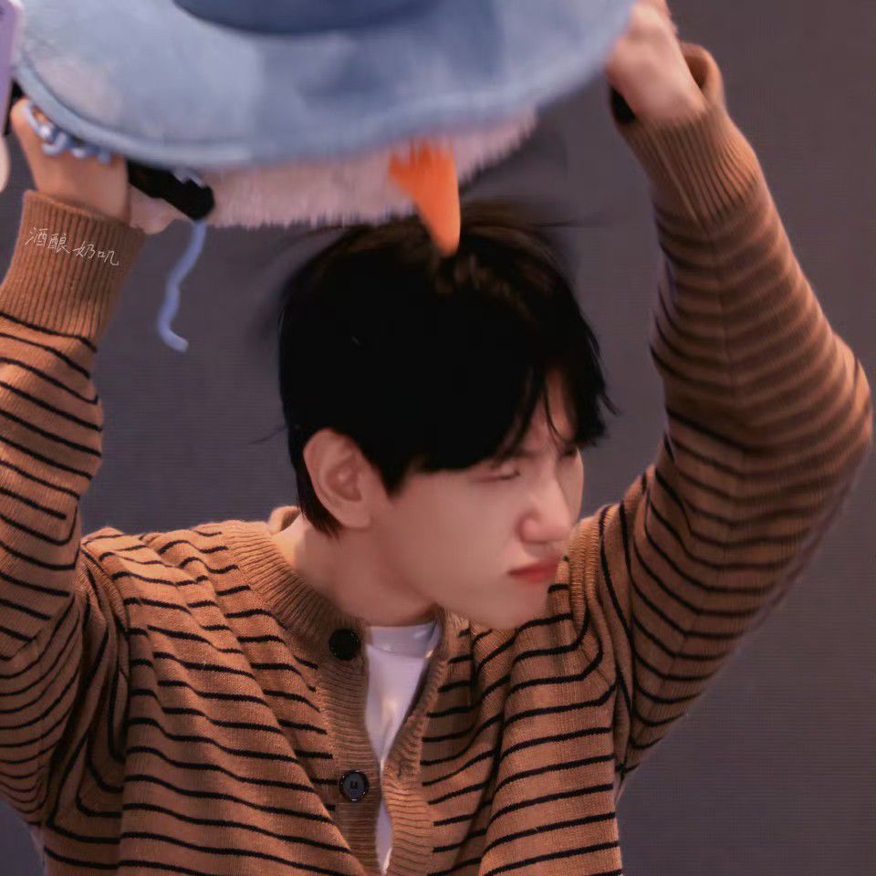 Behind-the-scenes cut of Baekhyun (EXO)