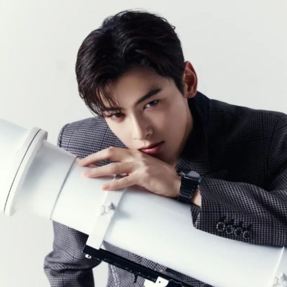 Recent activity shot of Eunwoo (ASTRO)