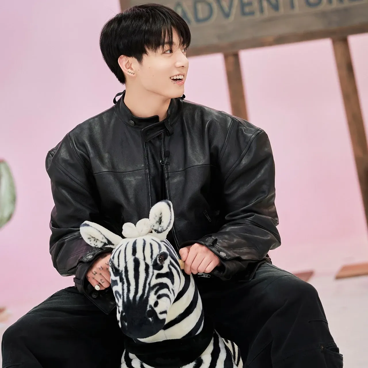 Momen yang diabadikan oleh penggemar Jungkook (BTS)