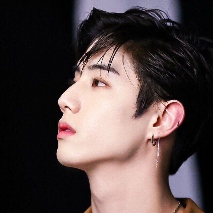 Recent activity shot of Mark (GOT7)