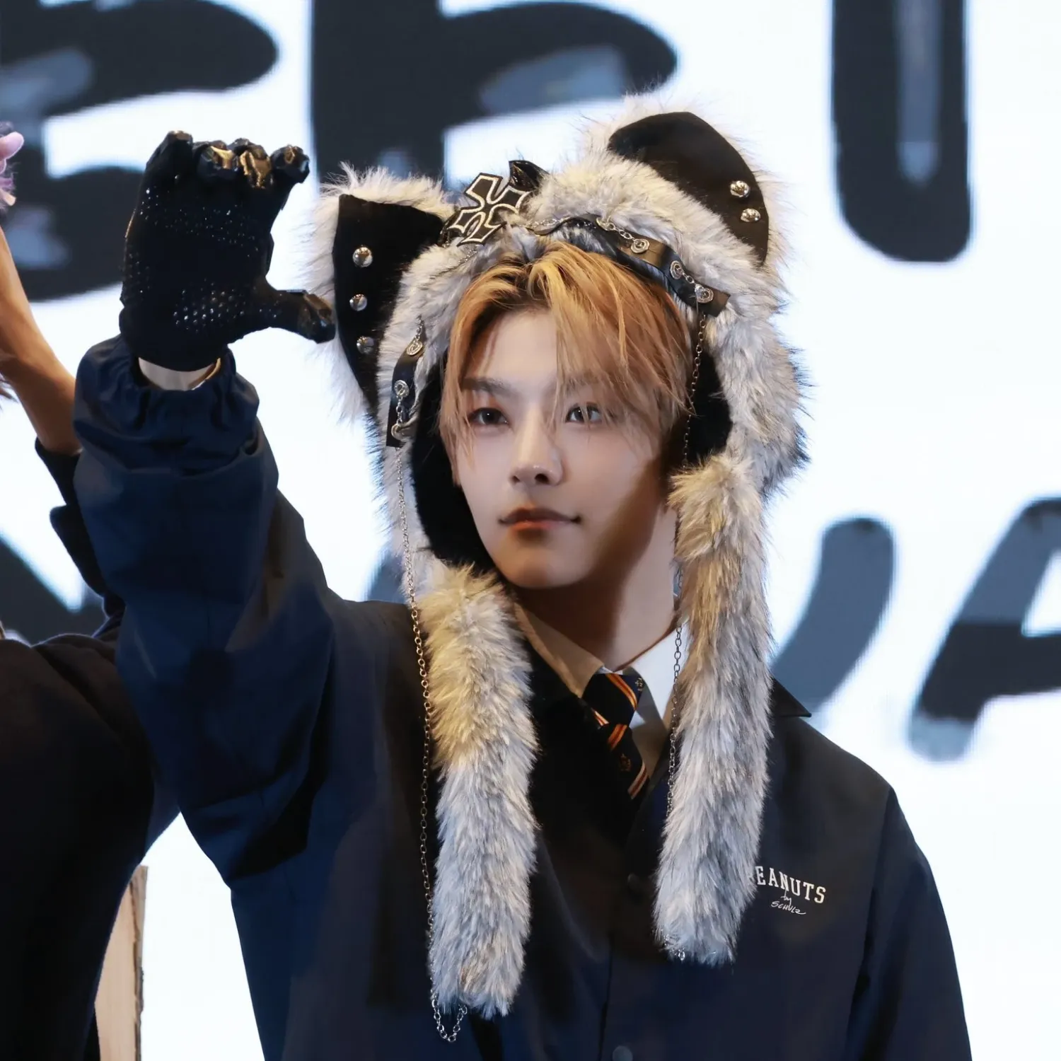 A moment captured by He Xinlong (ALPHA DRIVE ONE)'s fan