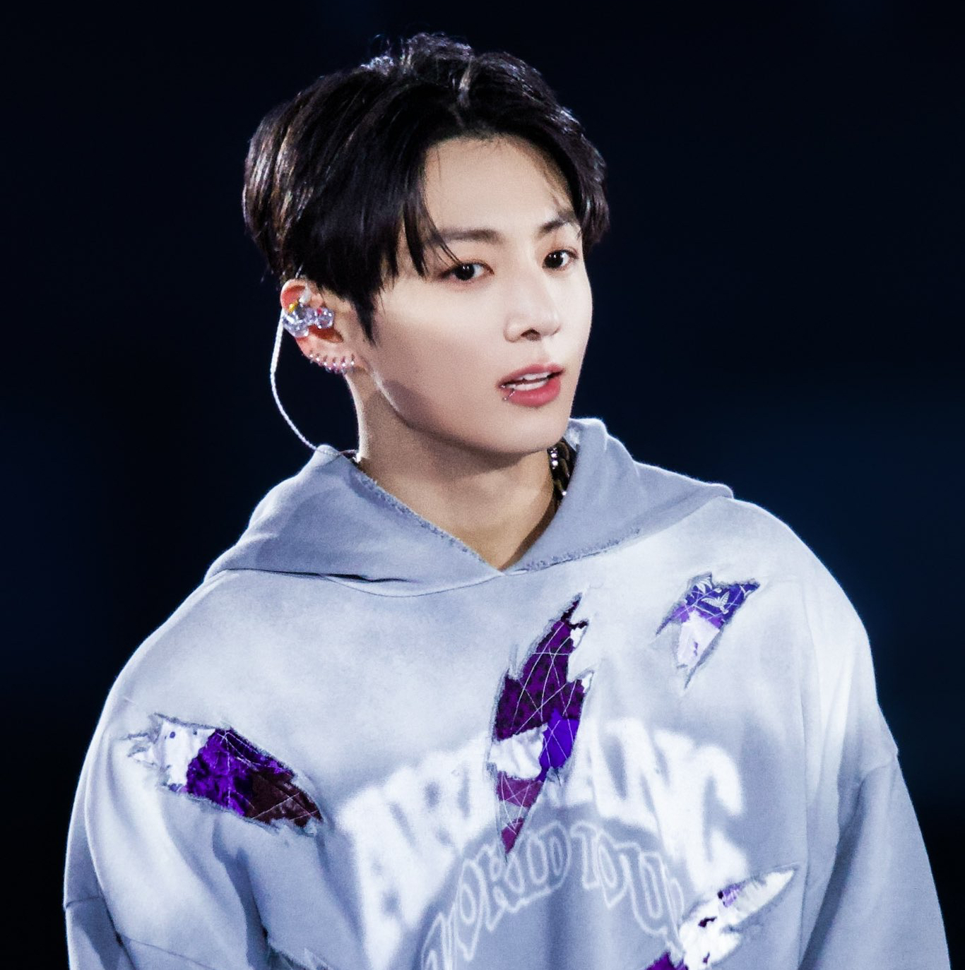 Foto aktivitas terbaru Jungkook (BTS)
