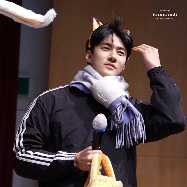 Foto aktivitas terbaru Sehun (EXO)