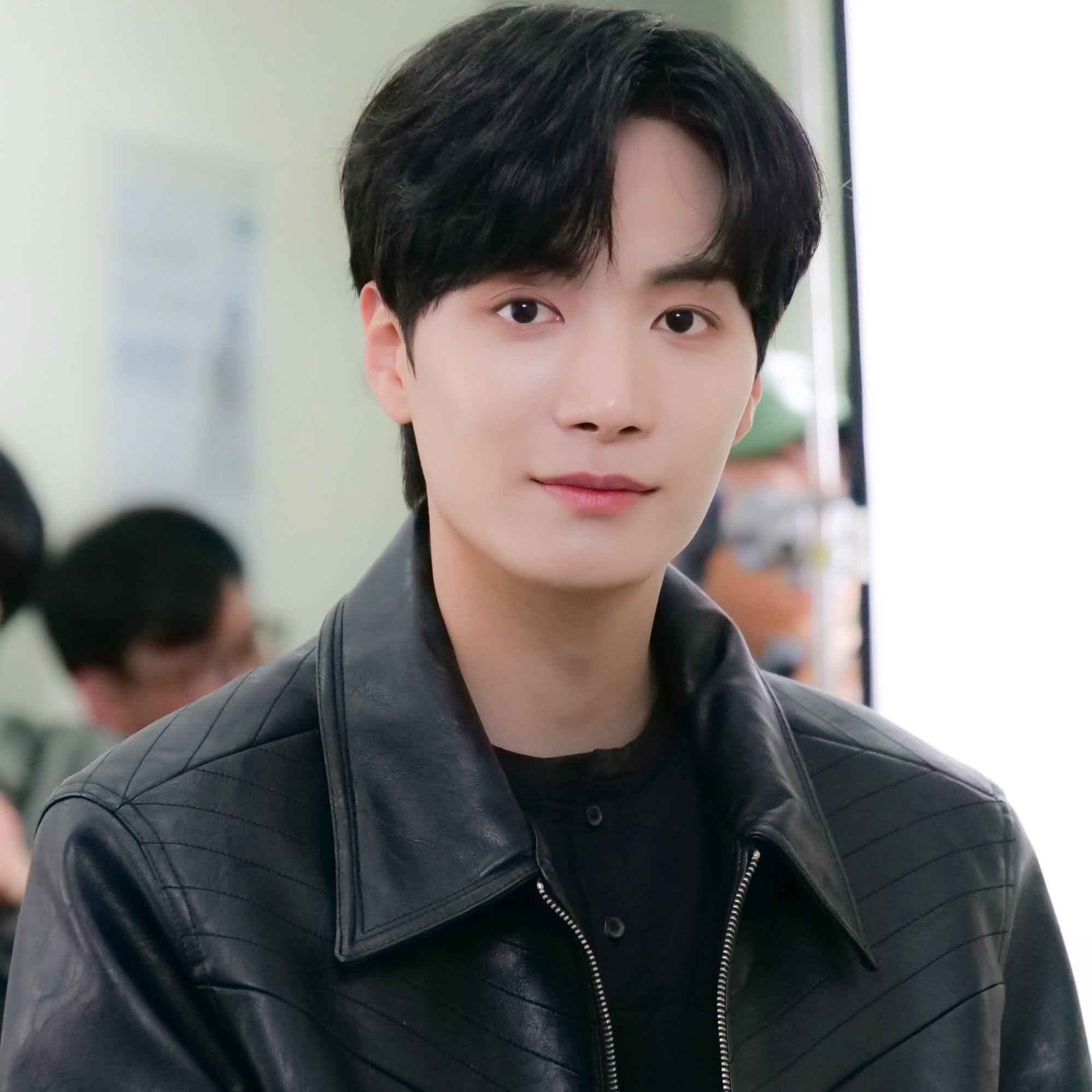 A moment captured by Kim Jonghyeon's fan