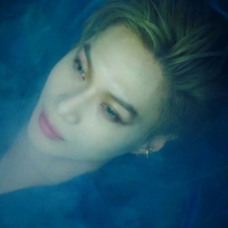 Behind-the-scenes cut of Taemin (SHINee)