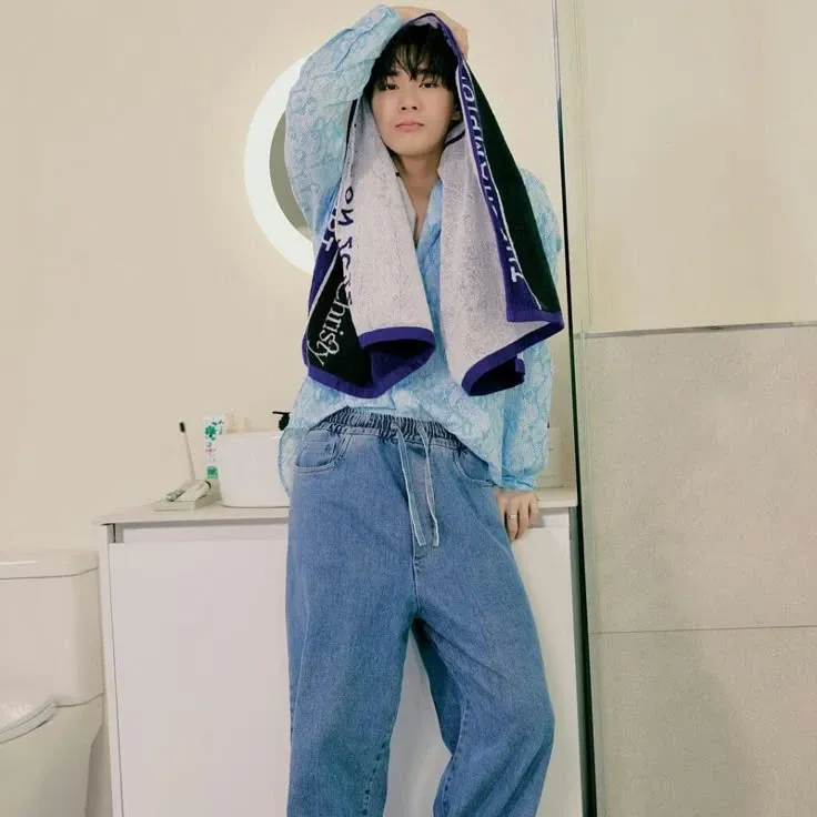 Behind-the-scenes cut of Moonbin (ASTRO)