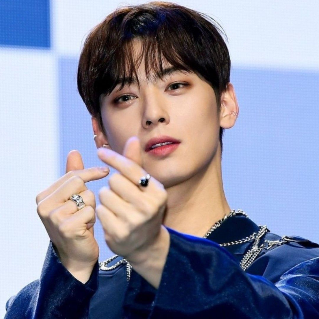 A moment captured by Eunwoo (ASTRO)'s fan