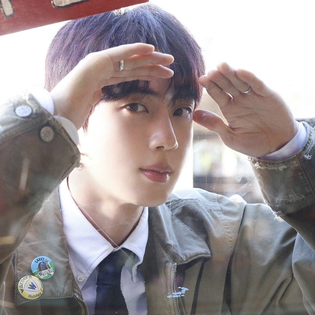 진 (방탄소년단)의 비하인드 컷