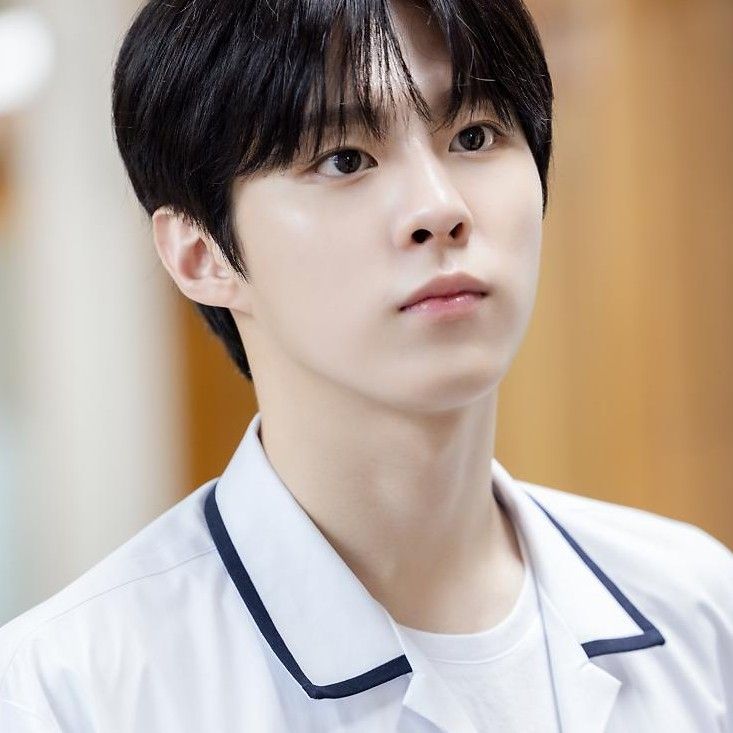 김우석의 비하인드 컷