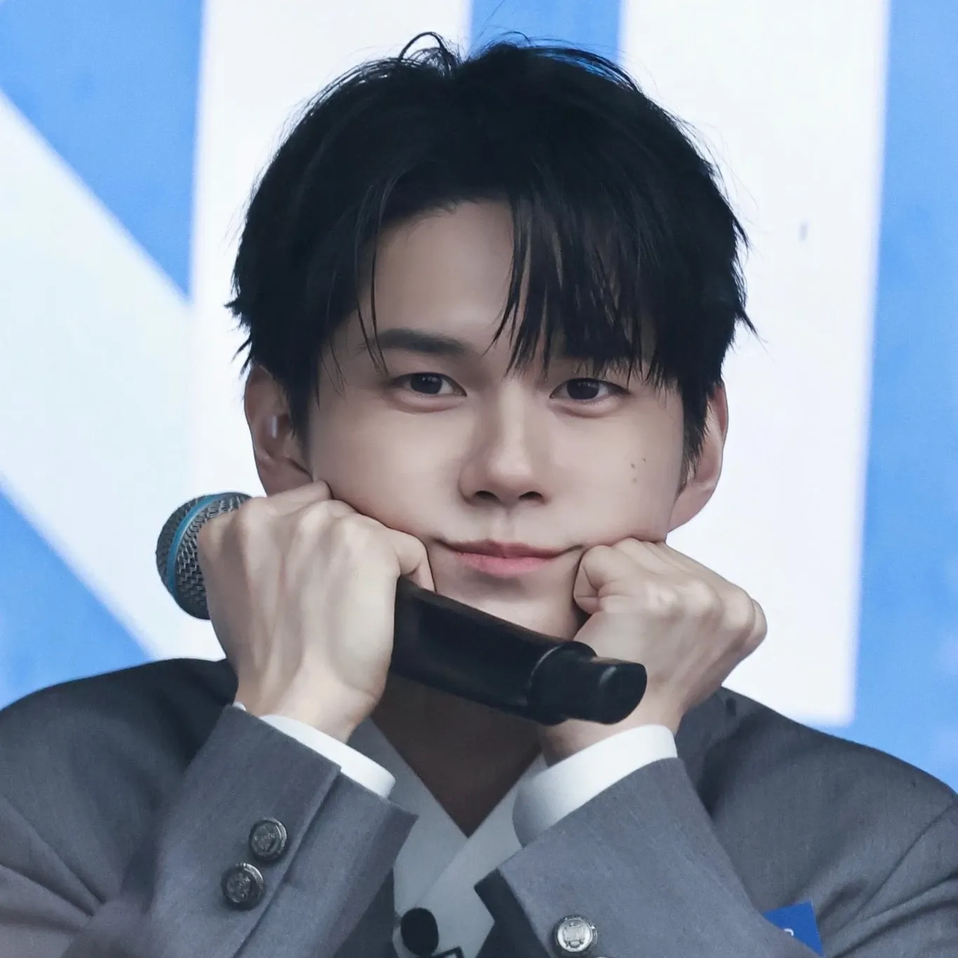 옹성우의 최신 사진