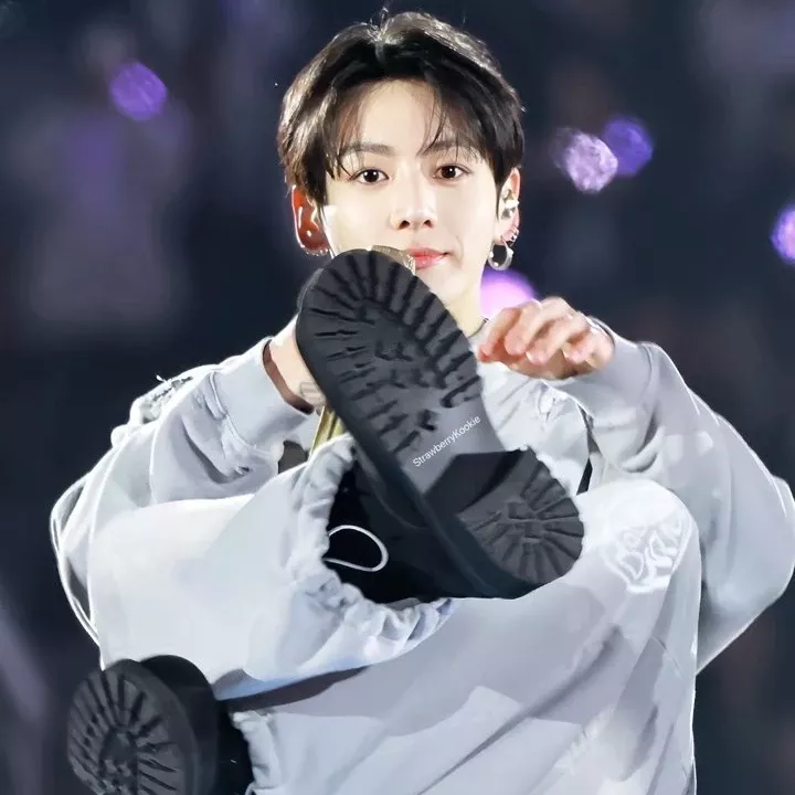 A moment captured by Jungkook (BTS)'s fan