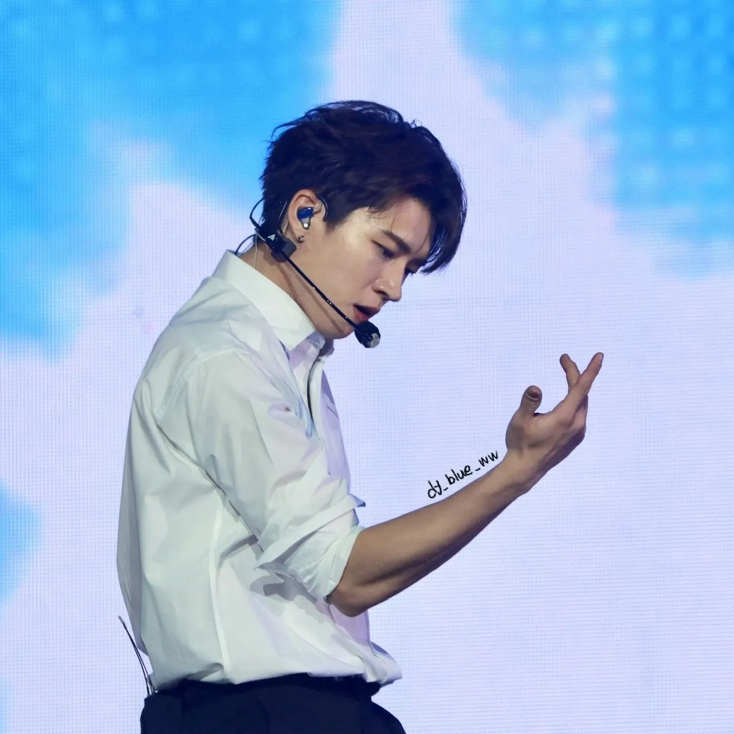 A moment captured by Woohyun (INFINITE)'s fan