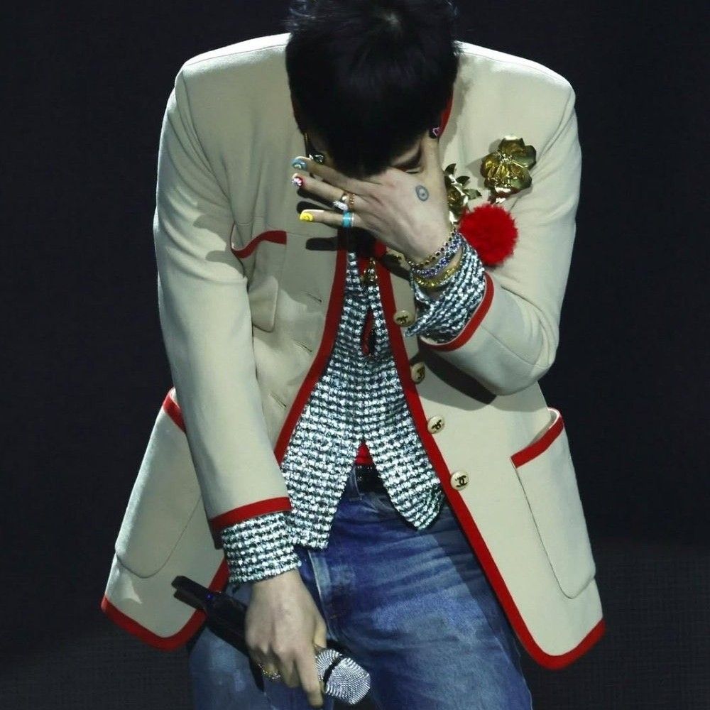 Recent activity shot of G-DRAGON (BIGBANG)