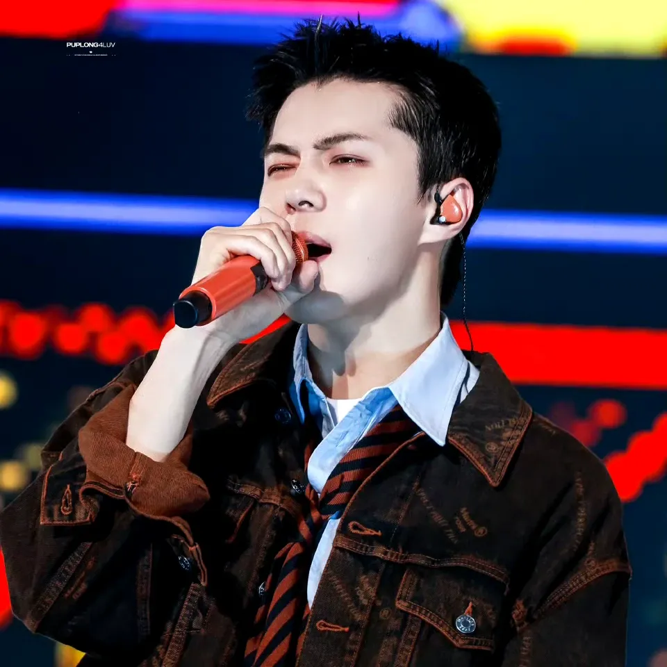 세훈 (EXO) 최근 활동샷