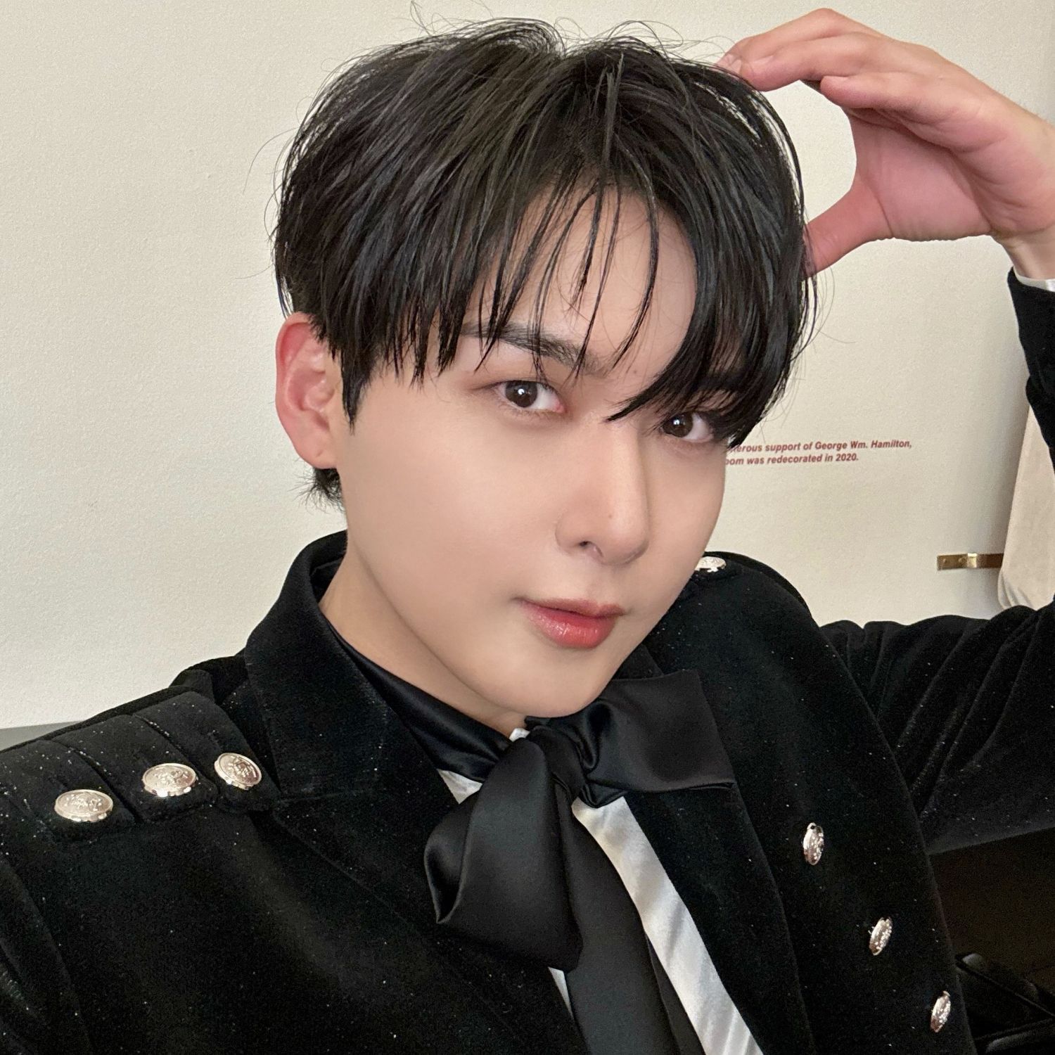 Behind-the-scenes cut of Super Junior