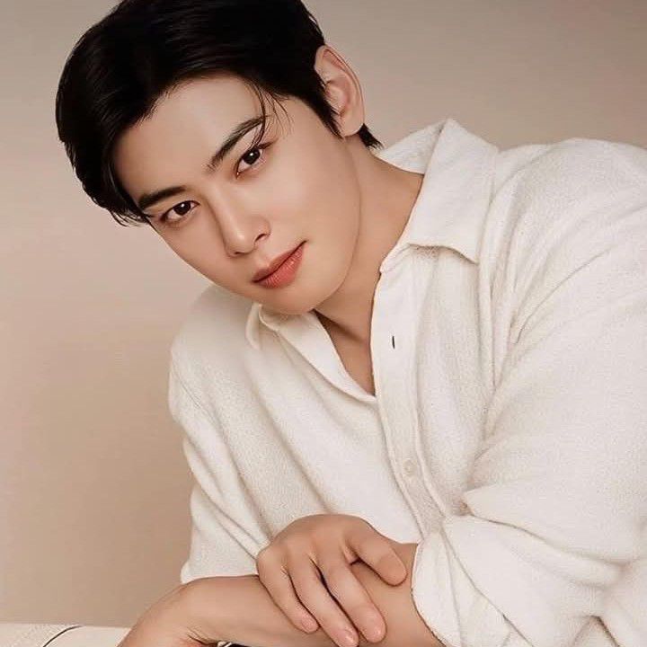 Recent activity shot of Eunwoo (ASTRO)