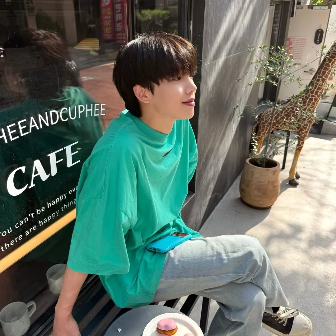 Behind-the-scenes cut of Lim Youngmin