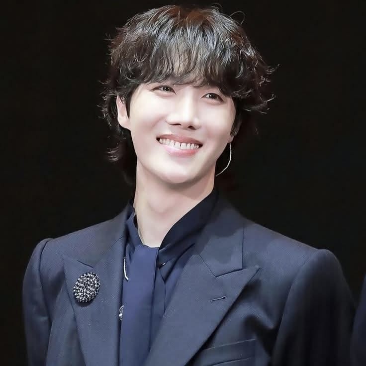 제이홉 (방탄소년단) 최근 활동샷