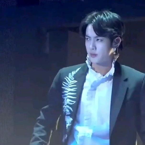 Potret di balik layar Jin (BTS)