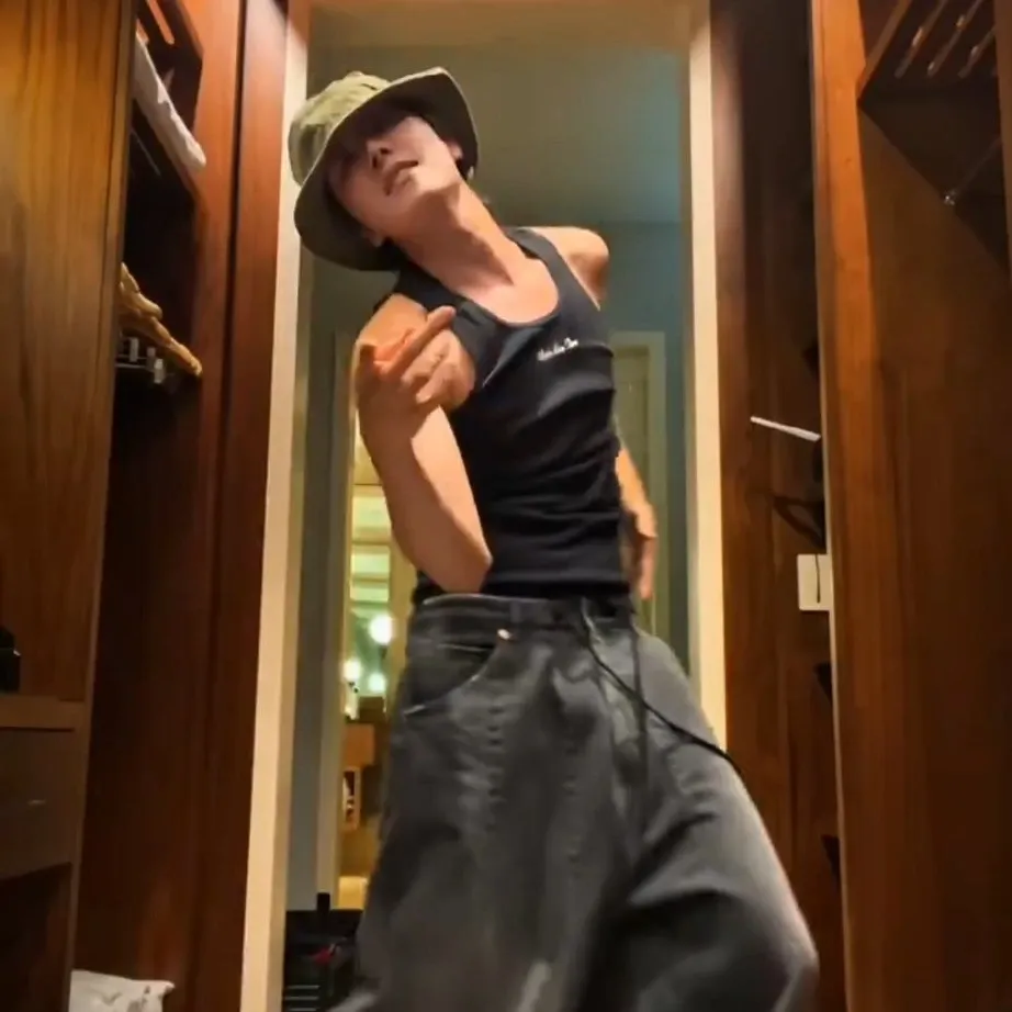 Momen yang diabadikan oleh penggemar BTS