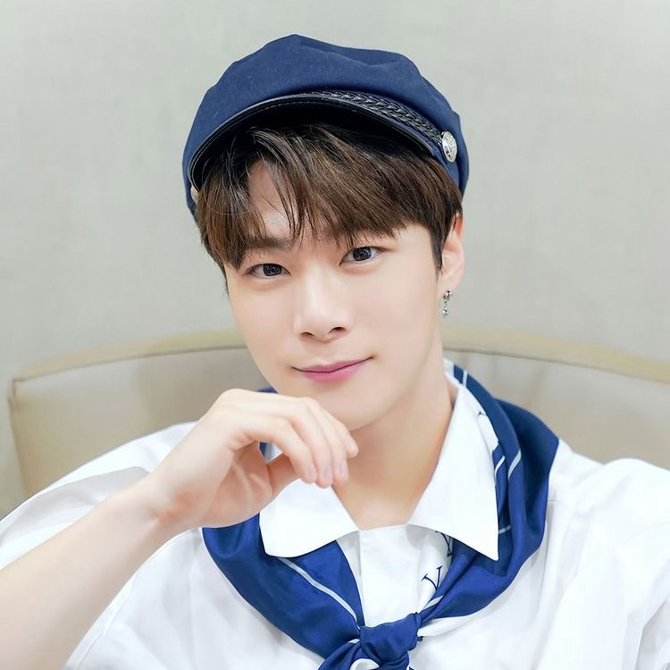 Behind-the-scenes cut of Moonbin (ASTRO)