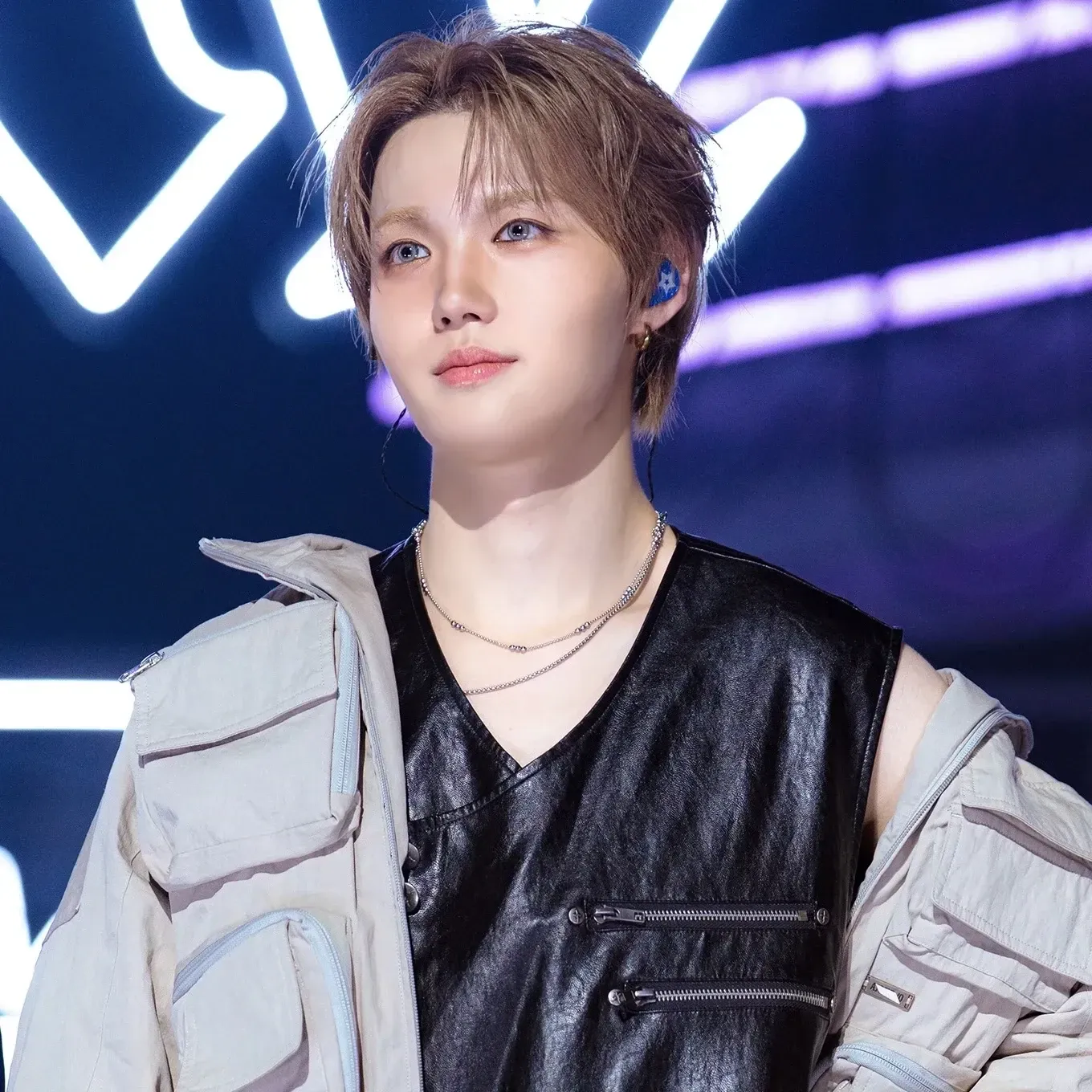 Latest photo of Doyoung (TREASURE)