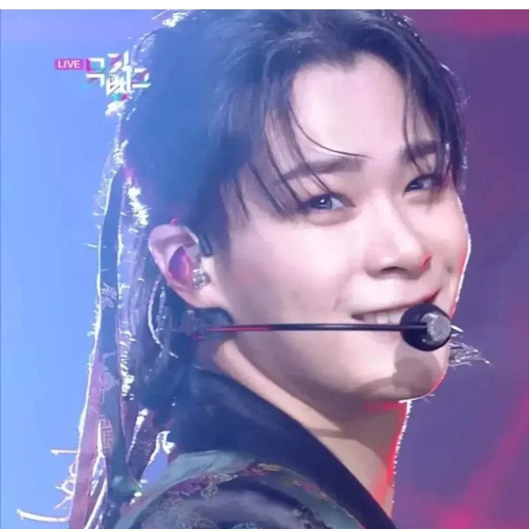 A moment captured by Moonbin (ASTRO)'s fan