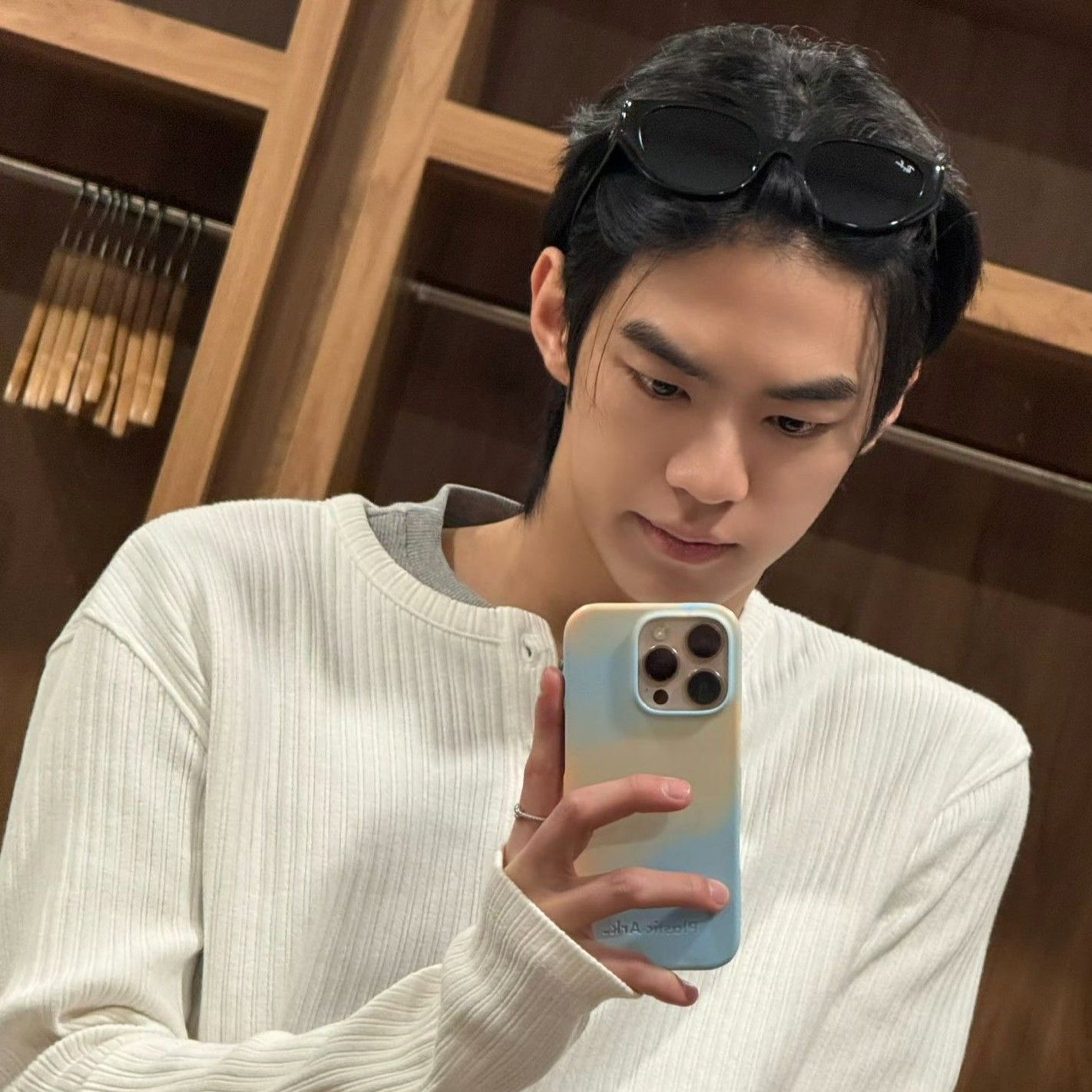 Behind-the-scenes cut of Dohoon (TWS)