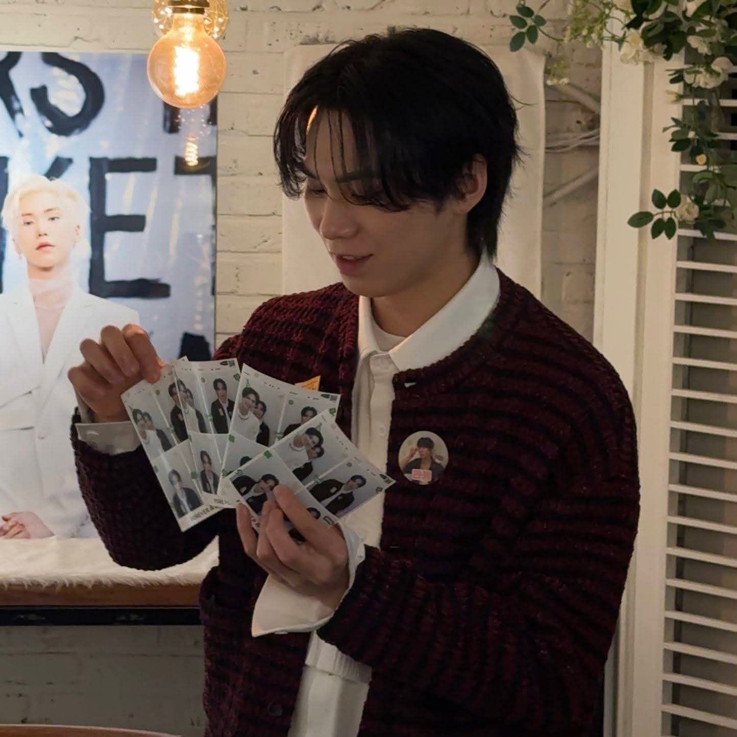 A moment captured by Rocky's fan