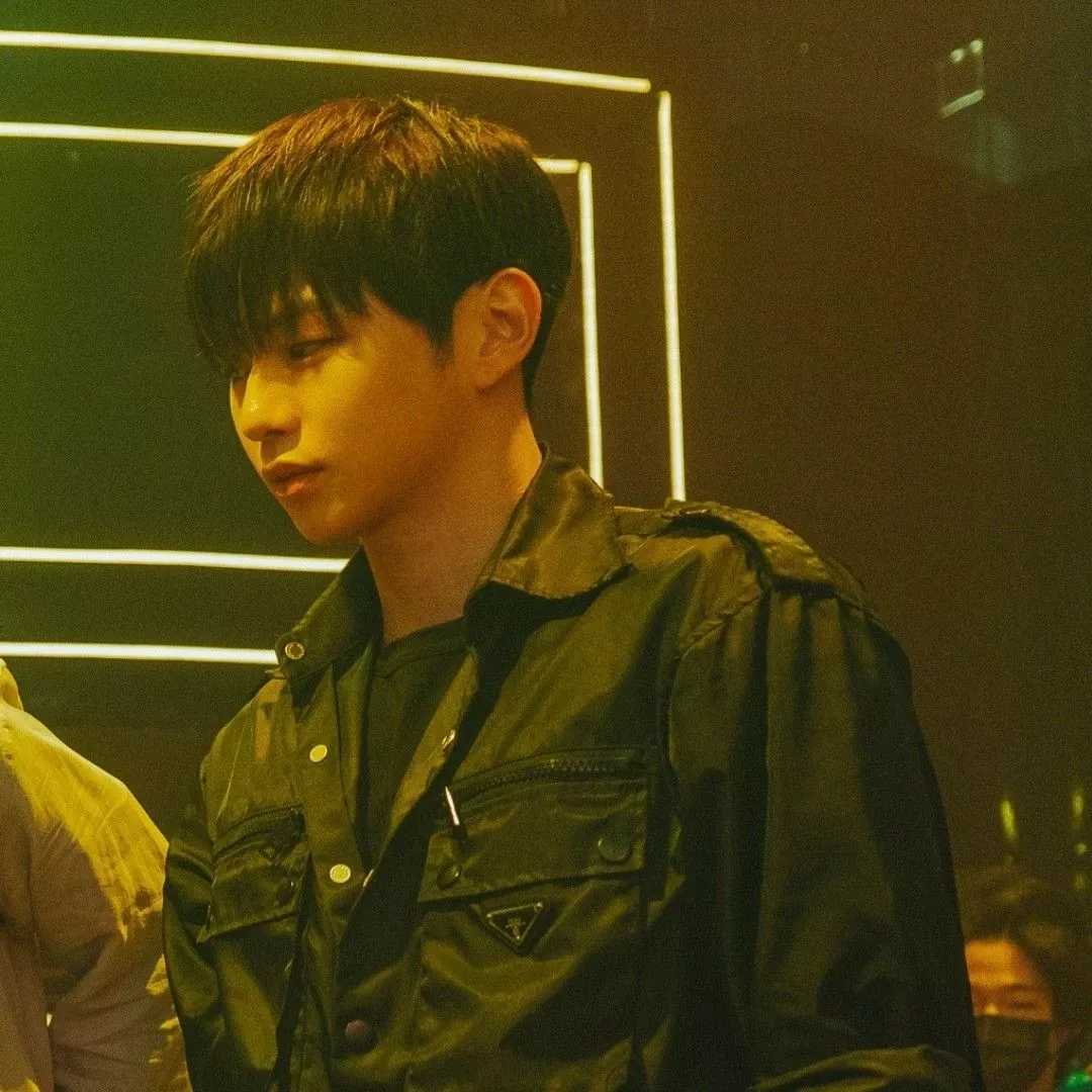 강다니엘의 비하인드 컷