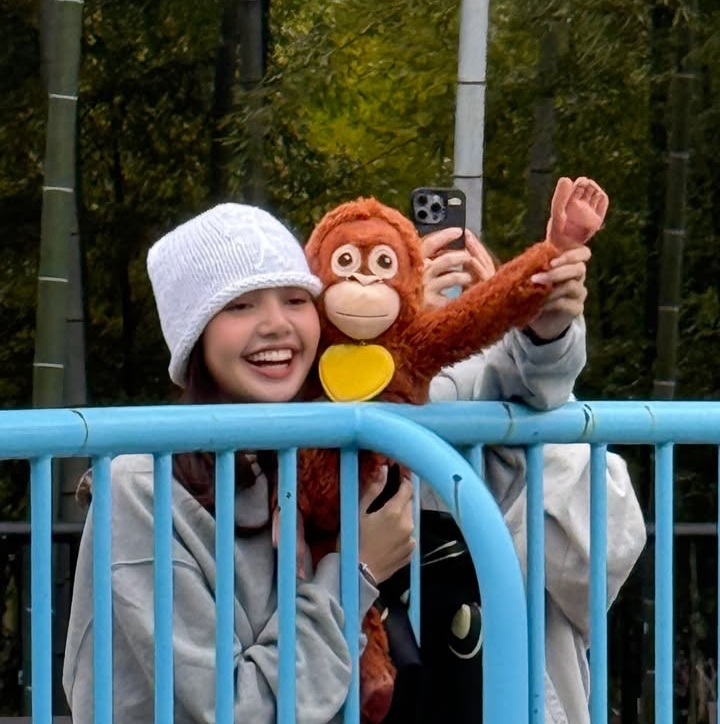 리사 (BLACKPINK) 최근 활동샷