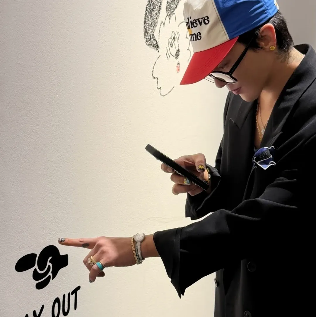 A moment captured by G-DRAGON (BIGBANG)'s fan