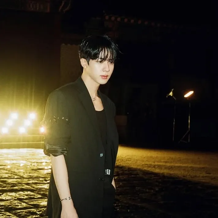 A moment captured by Jin (BTS)'s fan